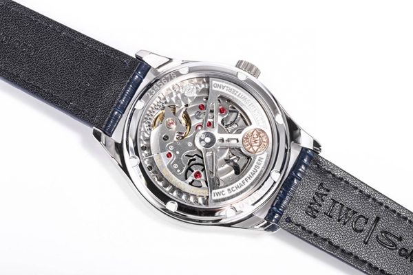 アイ・ダブリュー・シー着用イメージ